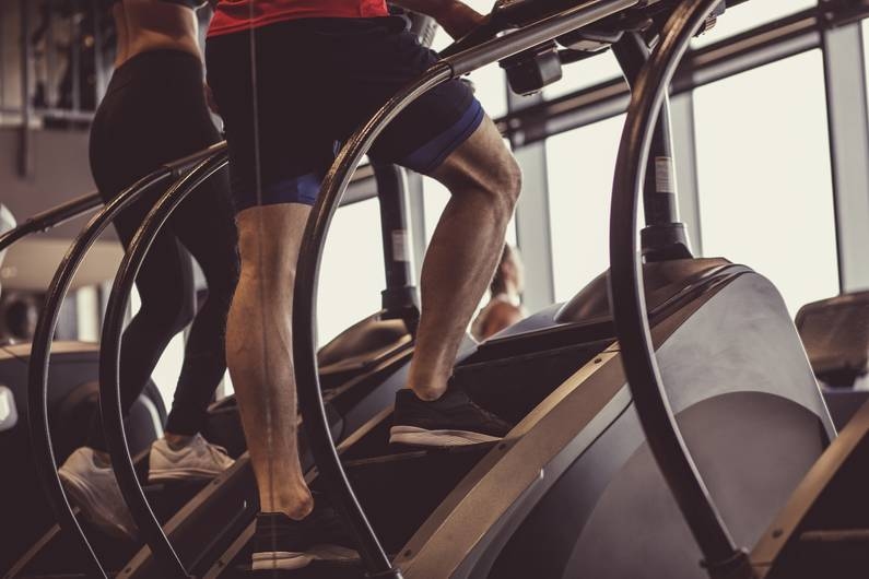 Poder da escada na academia: Stairmaster: Como usar o eliminador de calorias eficaz
