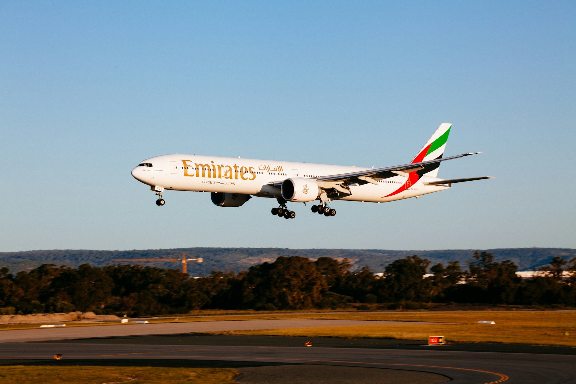 Warum mit Emirates fliegen: Die 5 wichtigsten Gründe, die Sie kennen sollten, und wohin Sie fliegen sollten