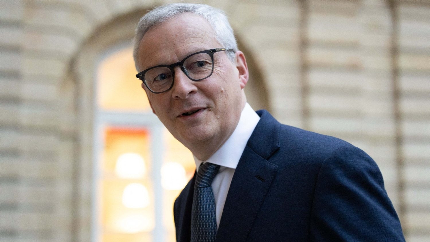 Public aid to businesses: for Bruno Le Maire, it is simply "giving back with one hand what the State has taken with the other"