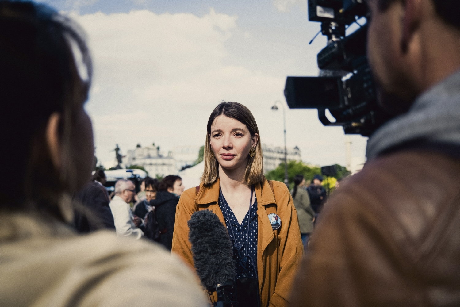 "Atacar una prisión es un crimen de guerra": Noémie Kohler teme por la vida de su hermana Cécile, encarcelada en Irán.