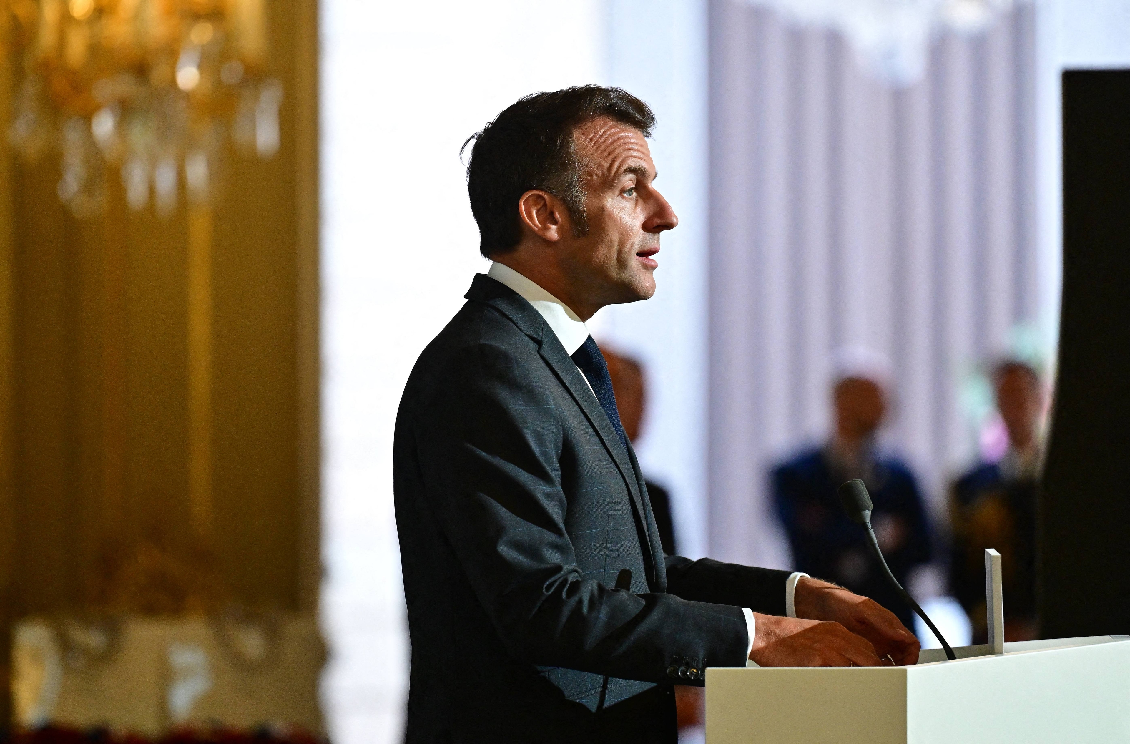 Ondanks kritiek verhoogt Emmanuel Macron de inzet met de aankondiging van een wet tegen 'islamitische intrede'