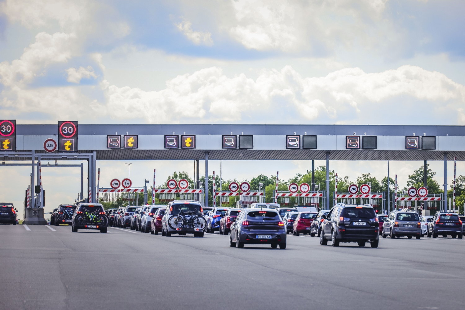 Philippe Tabarot is counting on part of the profits from motorways to finance transport