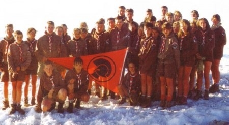 Jak skauci „Europe Jeunesse” szkolą skrajnie prawicowych liderów od 50 lat, według śledztwa