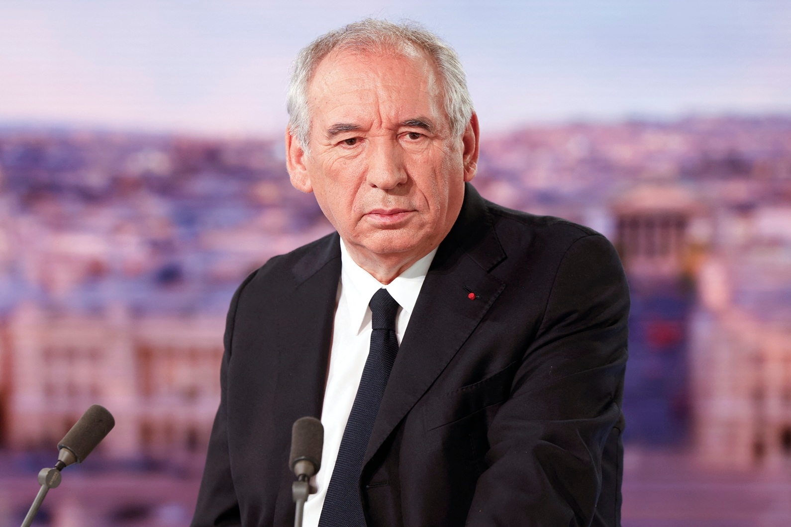 „Erst das Vertrauen, dann die Diskussion“ … wie François Bayrou versucht, die Nationalversammlung und das französische Volk zu betrügen