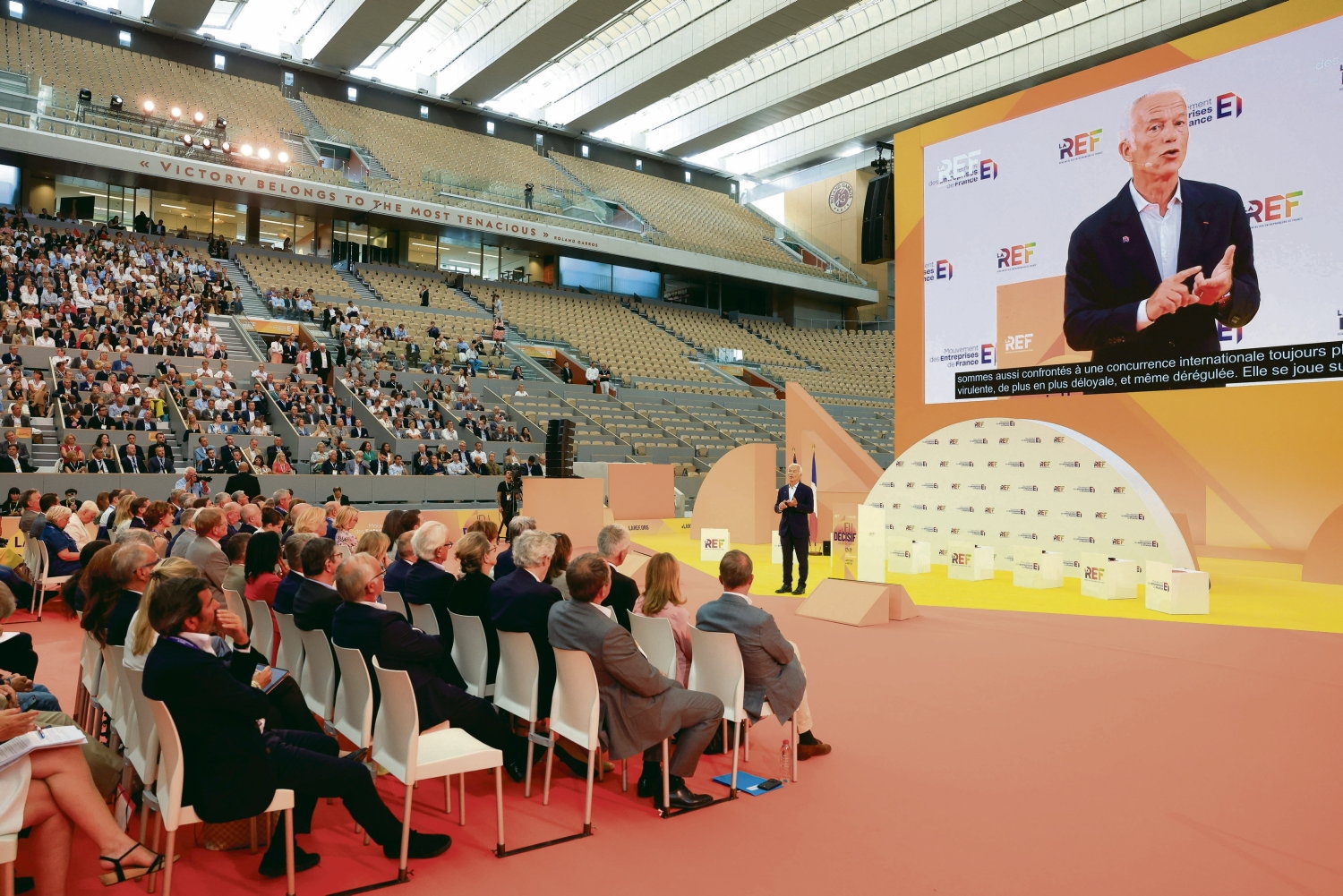 İşten çıkarmalar, sağlık ve işsizlik sigortası kesintileri: Medef, Bayrou bütçesinin toplumsal yıkımını kutluyor