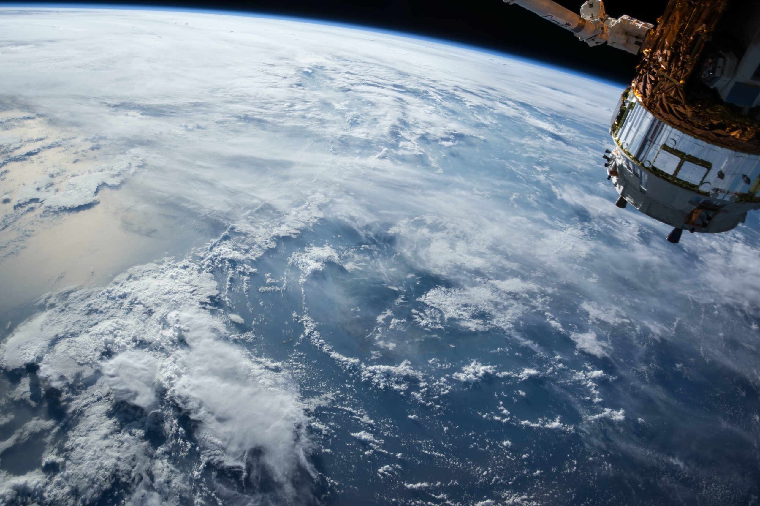 Space, “From the Lagoon to the Moon”: Microsoft Space Lab Debuts