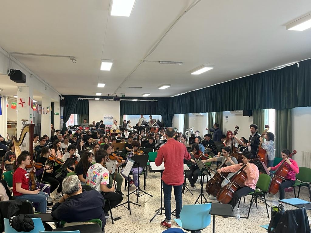 Topluluk Müziği, Paestum'da Campania'daki okullardan binlerce öğrenci