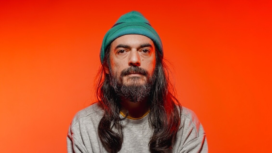 Gino Fastidio veröffentlicht „Trockstar“: das Album, das Punk, Synthesizer und respektlose Comedy vereint
