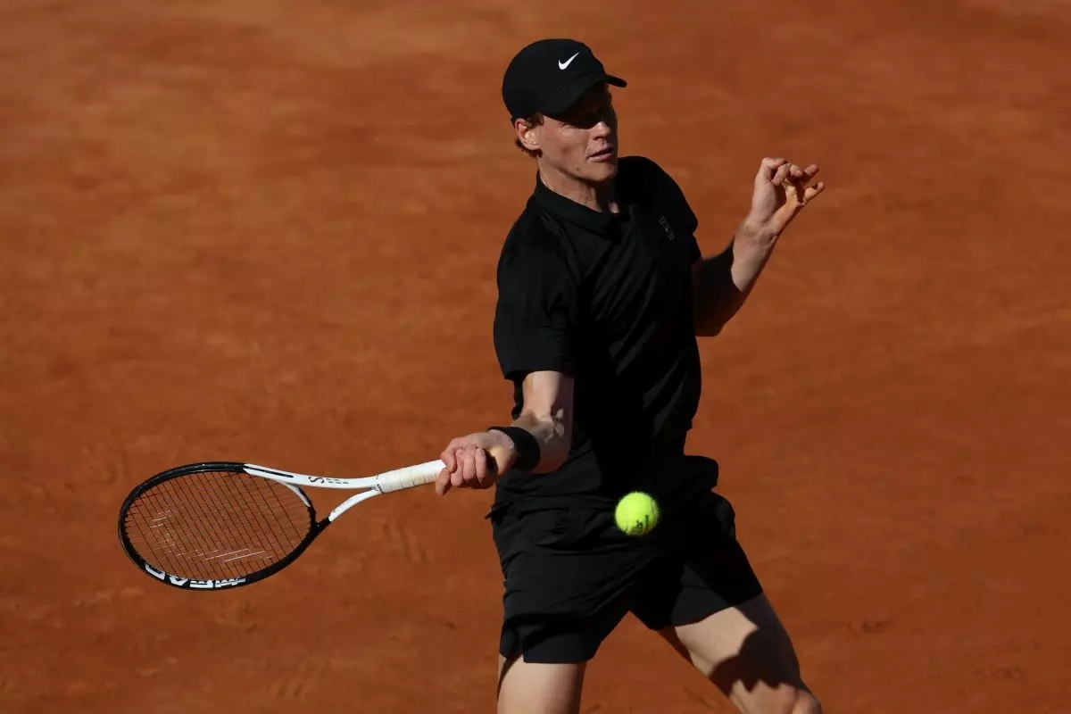 Sinner vence a De Jong y alcanza los octavos de final en Roma