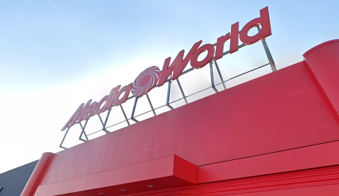 MediaWord opent in Pradamano, 23 mensen gezocht