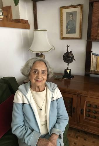 Nellie Happee kończy dziś 95 lat, jest szczęśliwa i zadowolona ze swojej pracy w dziedzinie tańca.
