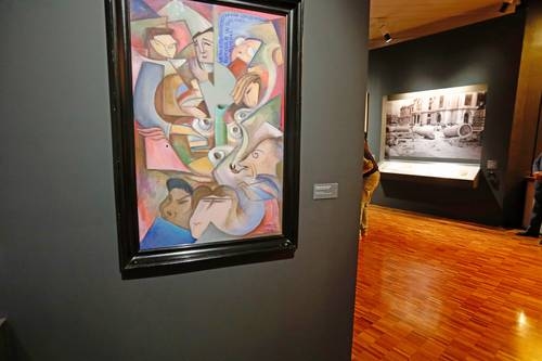 In het Museum voor Moderne Kunst hangt een artistiek portret van de broers Revueltas.