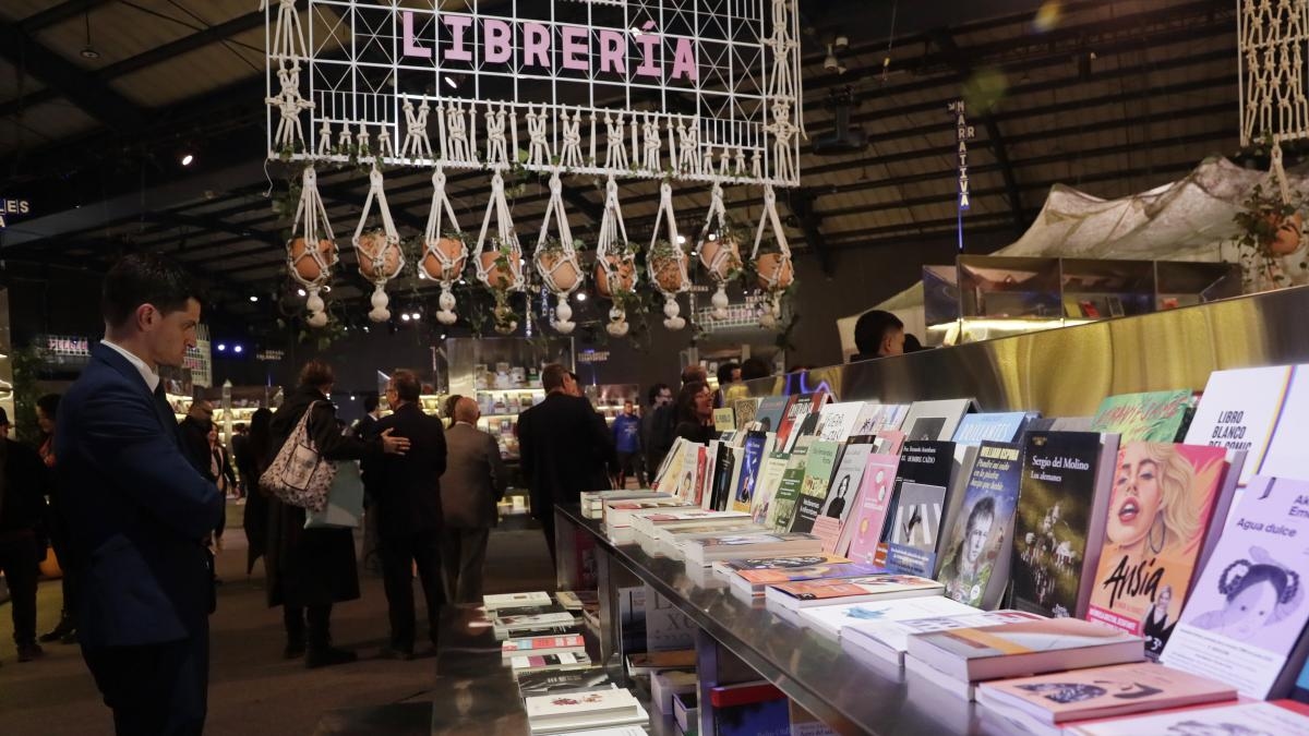 İspanya ve Kolombiya, Bogota Kitap Fuarı'nda kitaplarla barışı konuşuyor