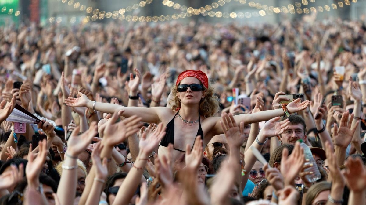 Sabrina Carpenter trae canciones y espectáculo al Primavera Sound