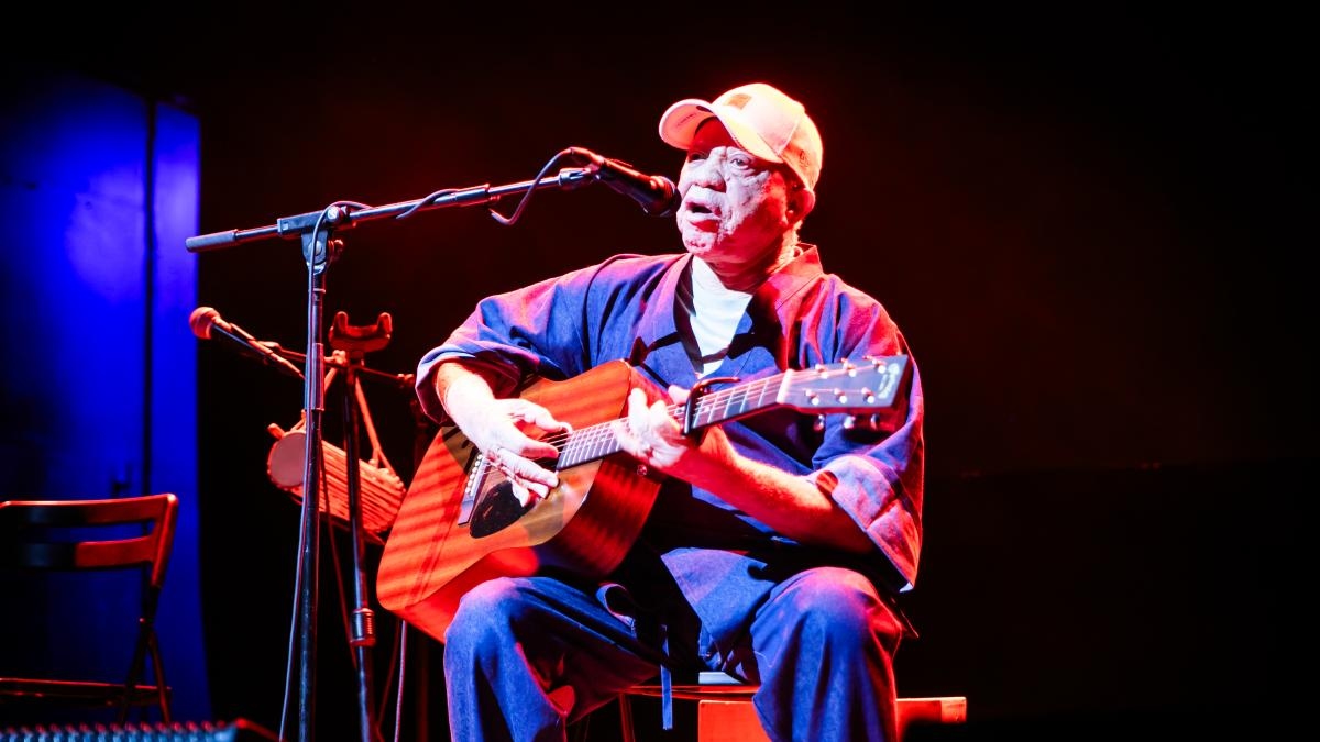 Salif Keita, nackter Magnetismus beim Primavera Sound