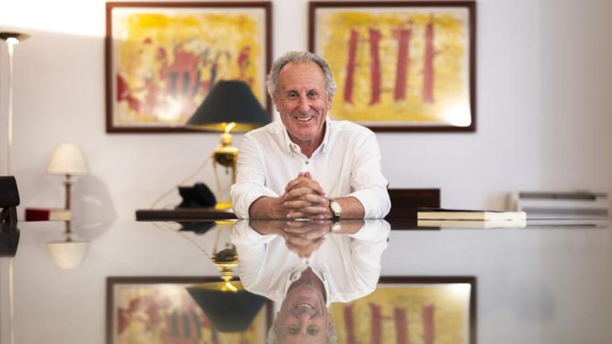 Joan Mas, abogado y cantautor: “A mi edad se puede compaginar la vida profesional con lo lúdico”