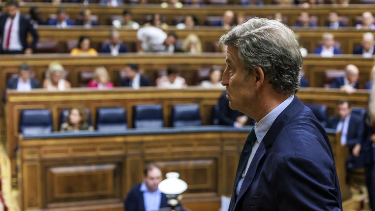 Feijóo betrachtet die Legislative nach dem Verlust der Unterstützung durch Sánchez‘ Partner als tot.