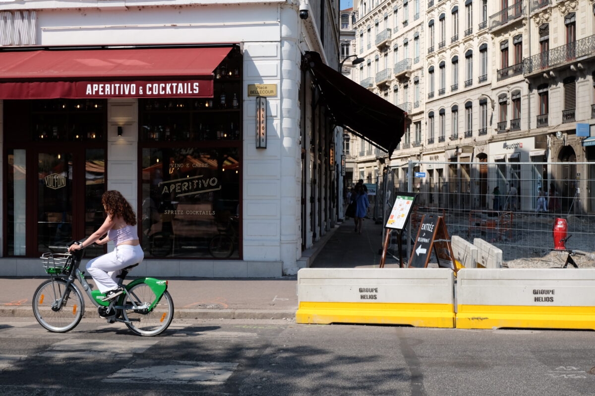 La zona de tráfico limitado en Lyon, entre la espera y el interrogatorio