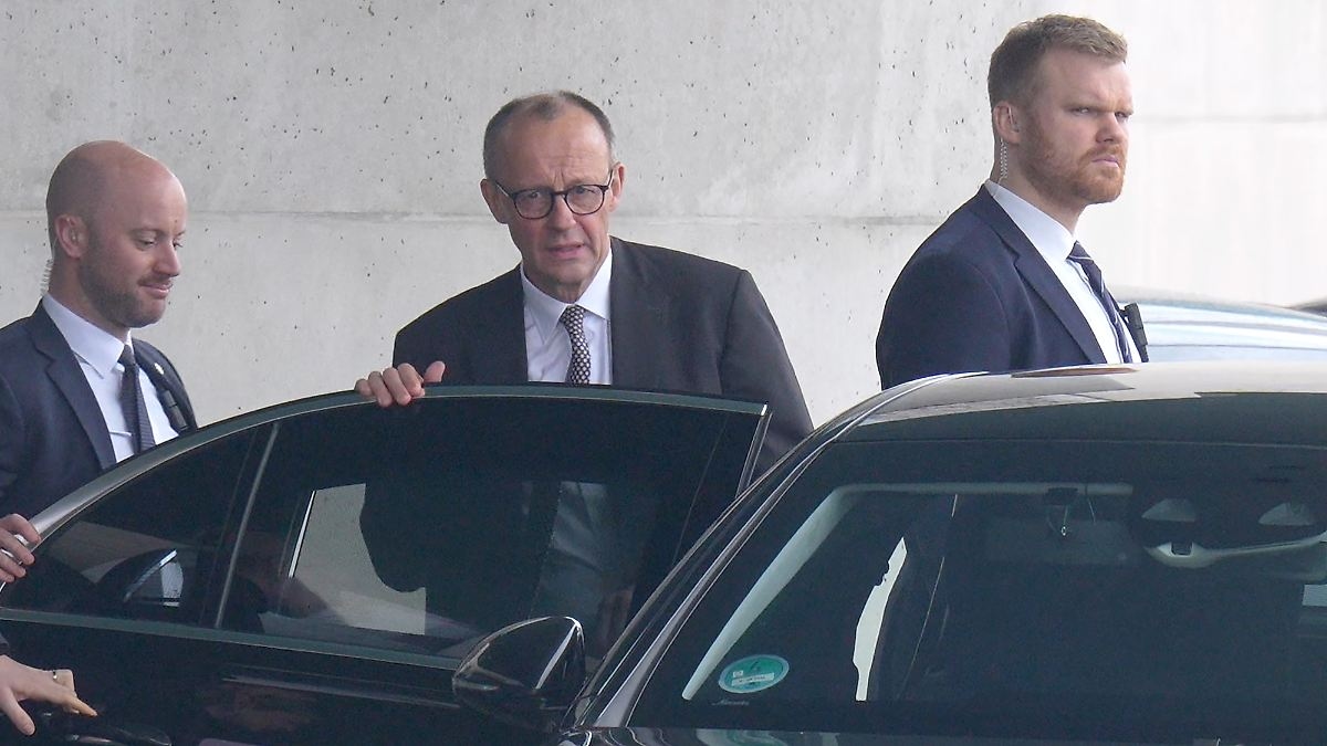 SPD e CDU avviano i colloqui: Merz incontra Scholz in Cancelleria