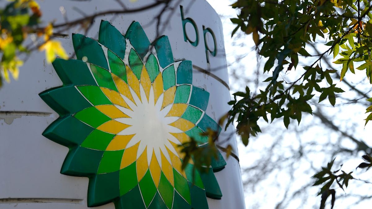 Change of course meets with criticism: BP is once again focusing more on oil and gas