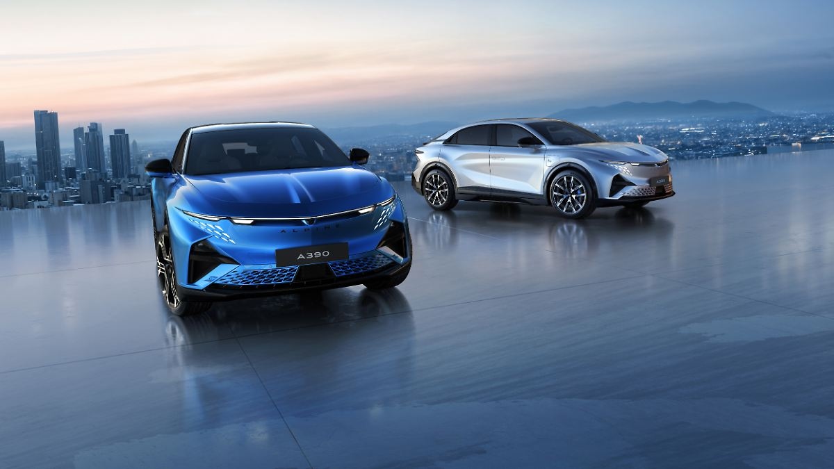 Pierwszy SUV od spółki zależnej Renault: Alpine wprowadza na rynek sportowy elektryczny SUV A390 z trzema silnikami