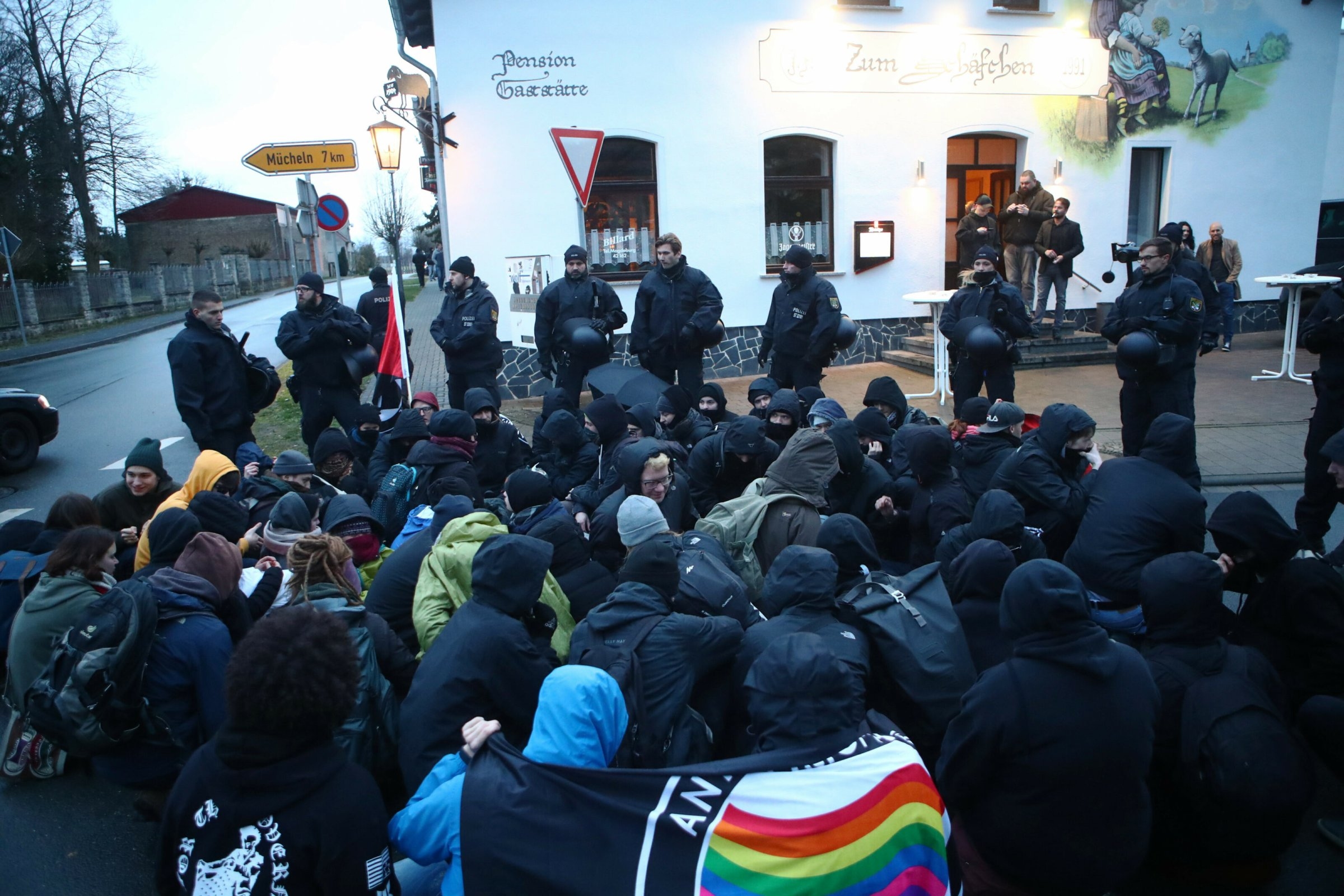 New Right | Naturalized Germans: Deport or ghettoize