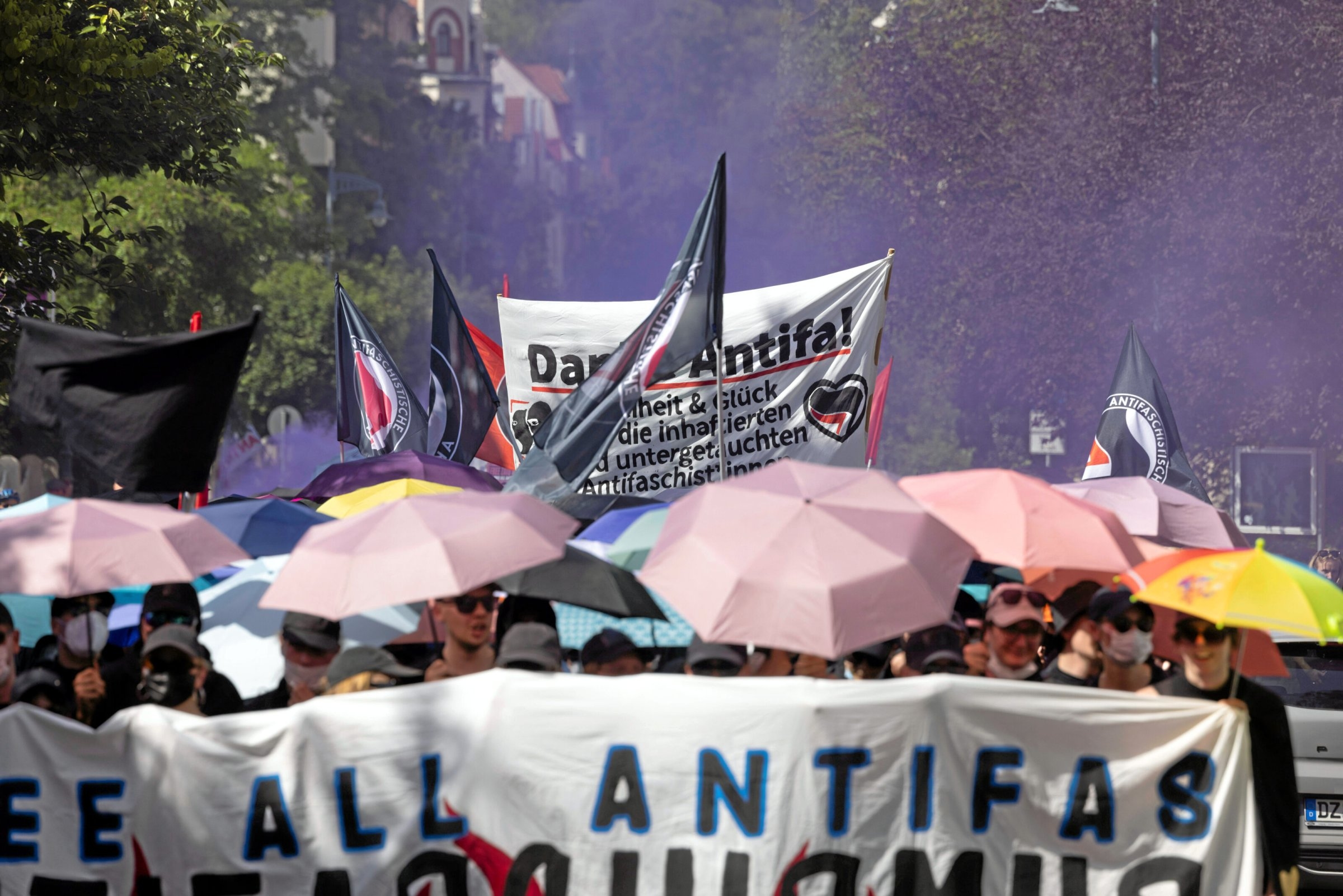 Federaal Openbaar Ministerie | Boedapest Complex: Aanklachten tegen zes antifascisten