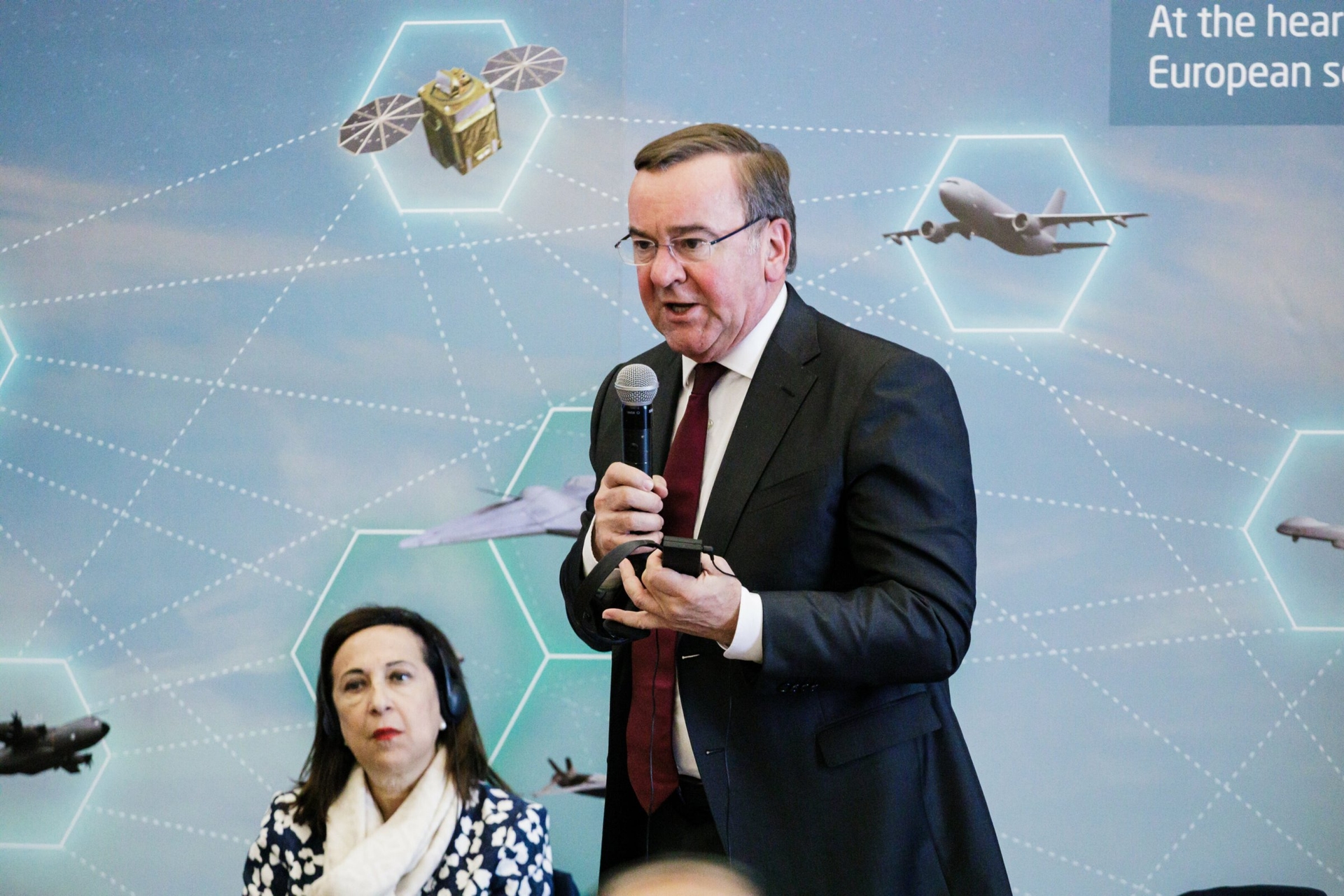 FCAS w kryzysie | Francja podobno żąda 80 procent projektu myśliwca