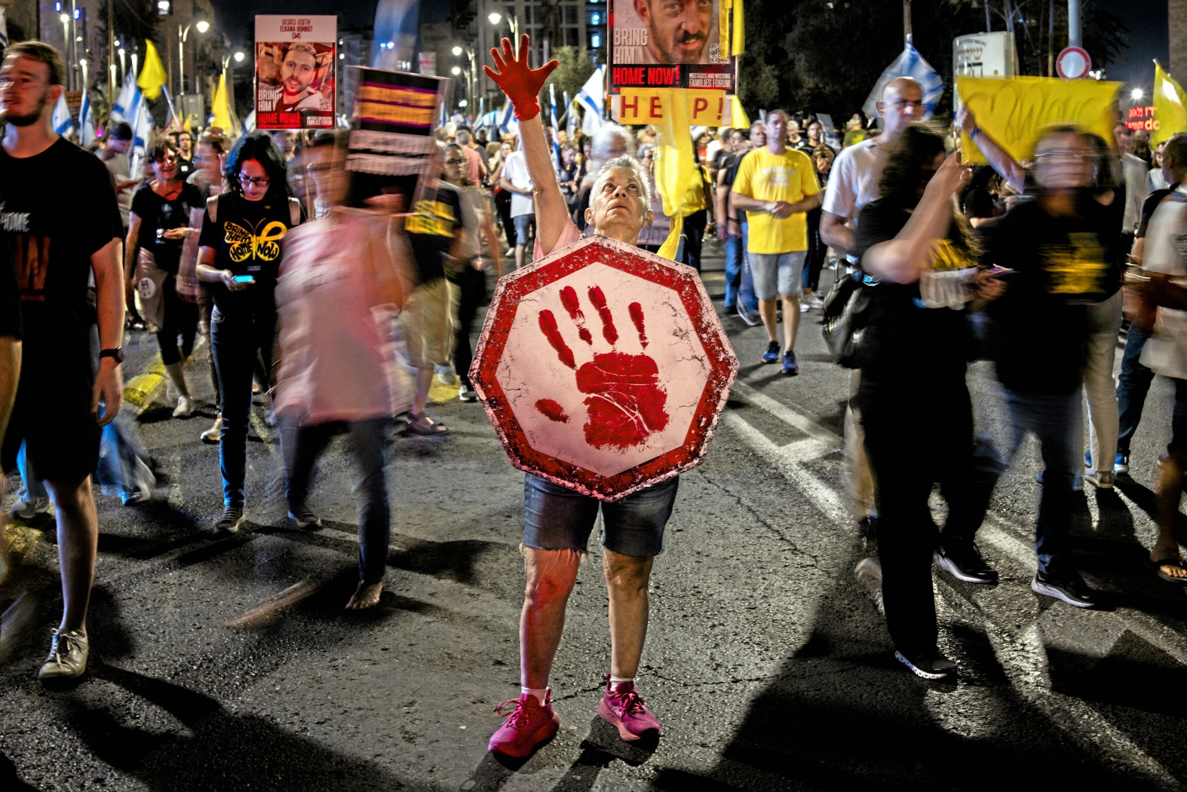 Guerra di Gaza | Protesta di massa a Gerusalemme – I parenti degli ostaggi chiedono un accordo