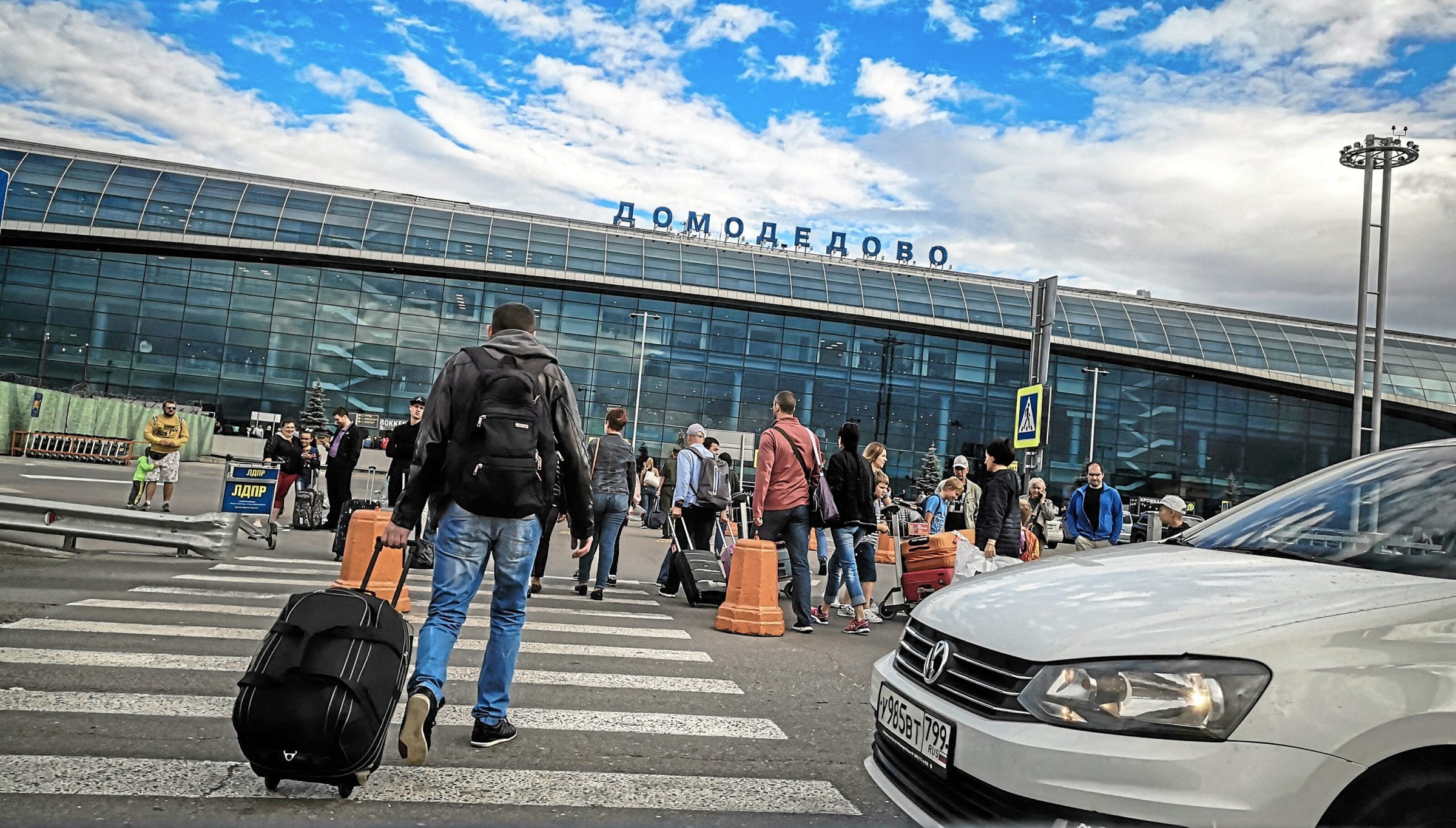 Rússia | Aeroporto de Domodedovo: Partida em mãos leais
