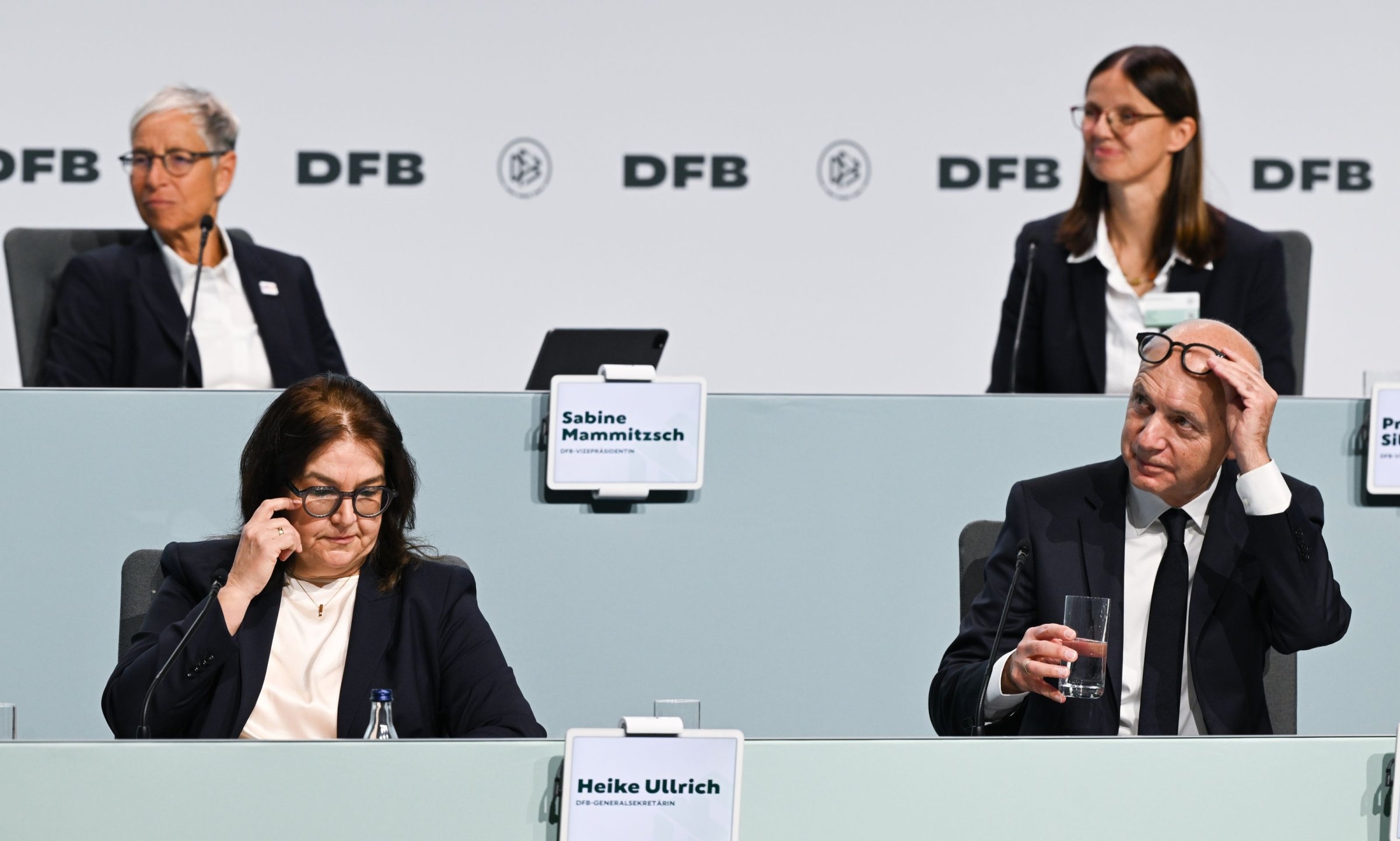 Congreso DFB | Elecciones presidenciales: Lágrimas en el podio
