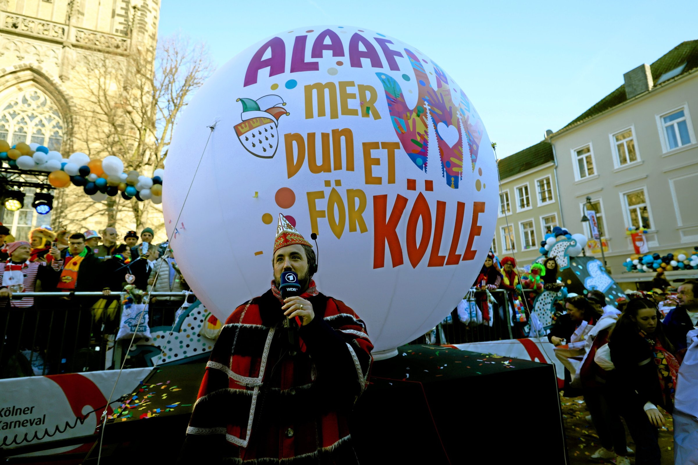 Köln Karnavalı | Ekonomik faktör ve sosyal bağ
