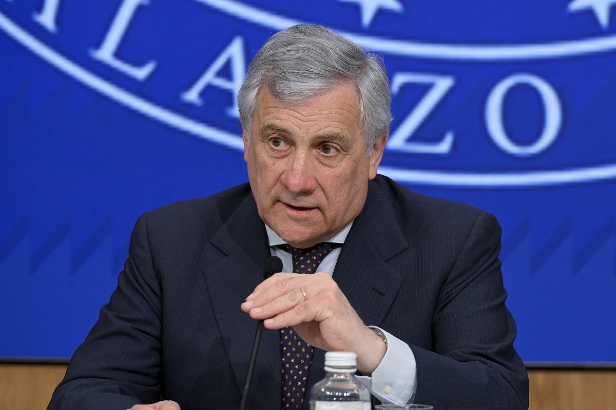 İsrail-İran Savaşı, Farnesina Alarmda: Tajani Kriz Birimini Topluyor
