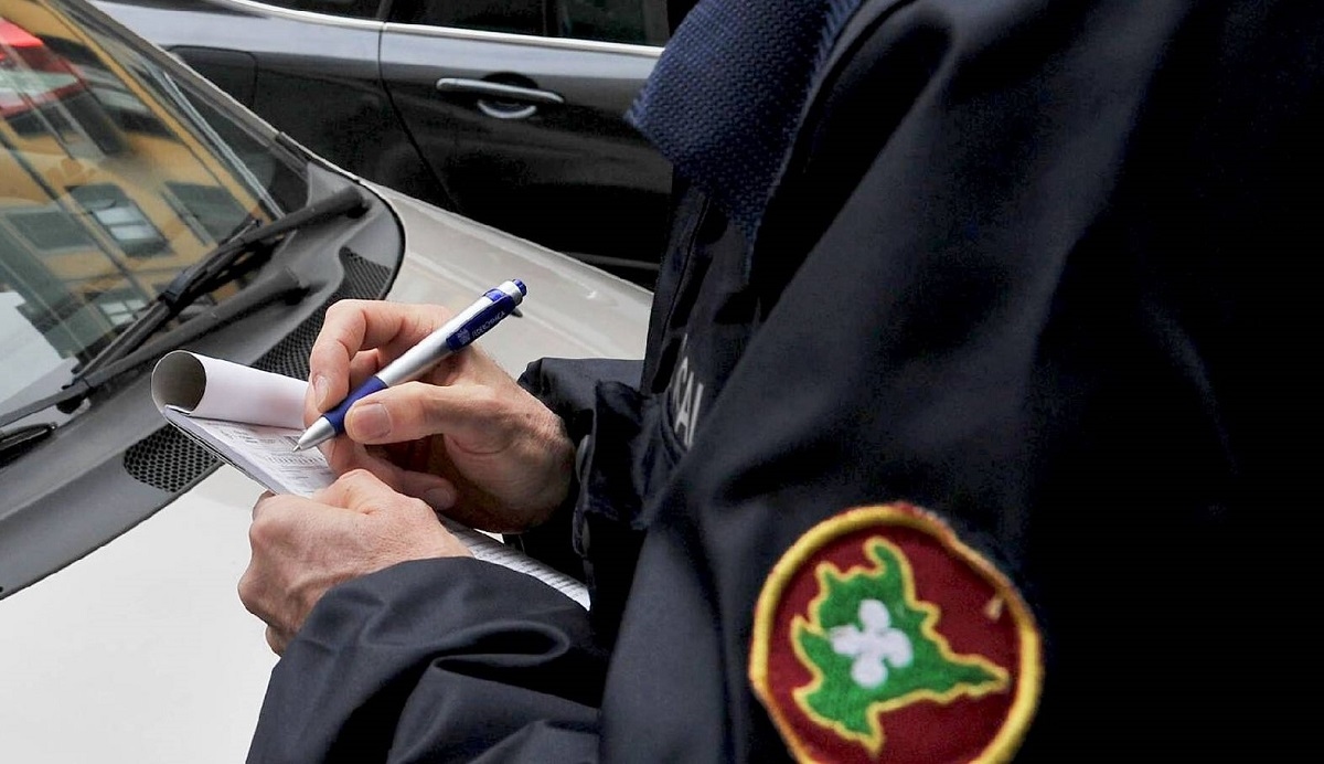 Tehlikedeki yol güvenliği: Hız kameralarının geleceği için kritik bir sayım.