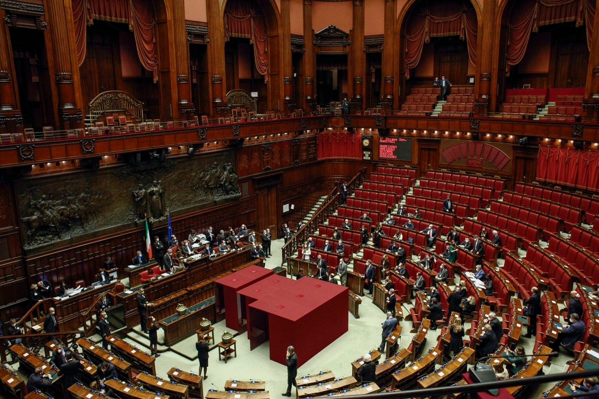 Manovra 2026, le strategie del governo per più soldi in busta paga: straordinari e festivi con flat tax