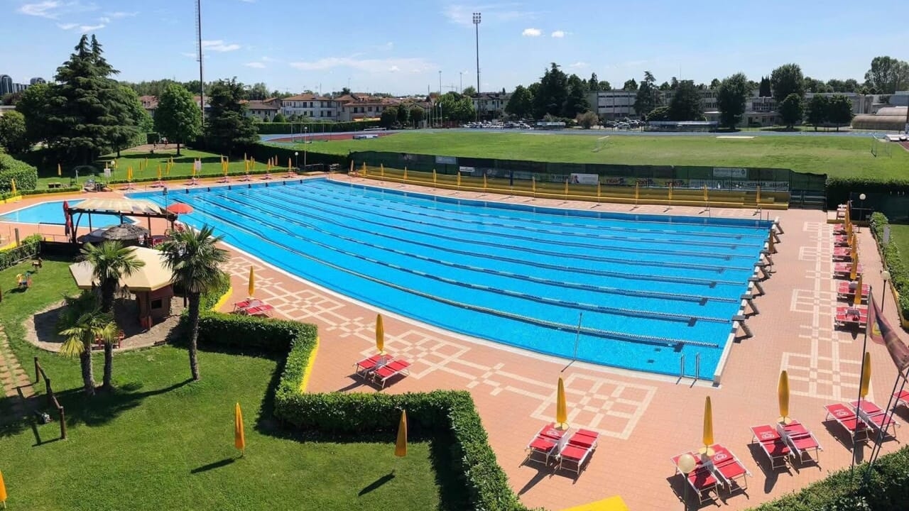 Redada vandálica en piscina municipal: investigación en curso