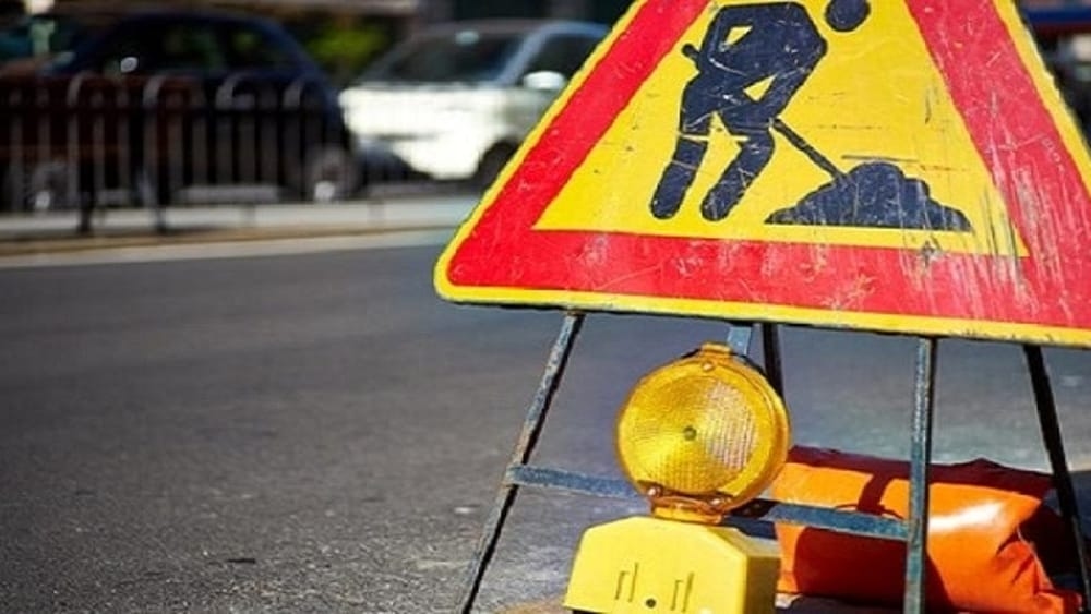 Manutenzioni e bonifiche, chiuse due strade cittadine: le modifiche alla viabilità