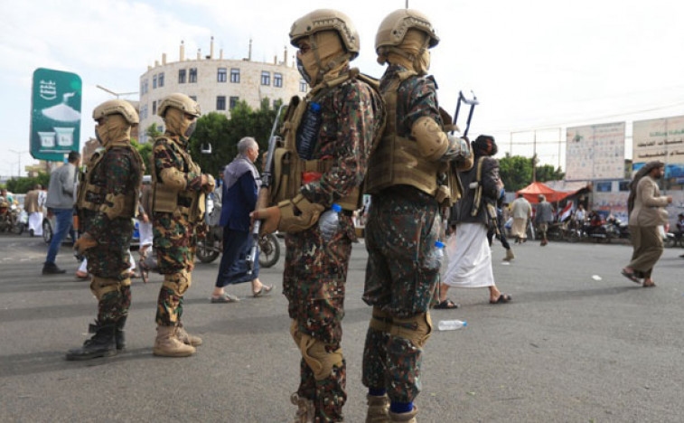 Houthis attack Ben Gurion airfield near Tel Aviv