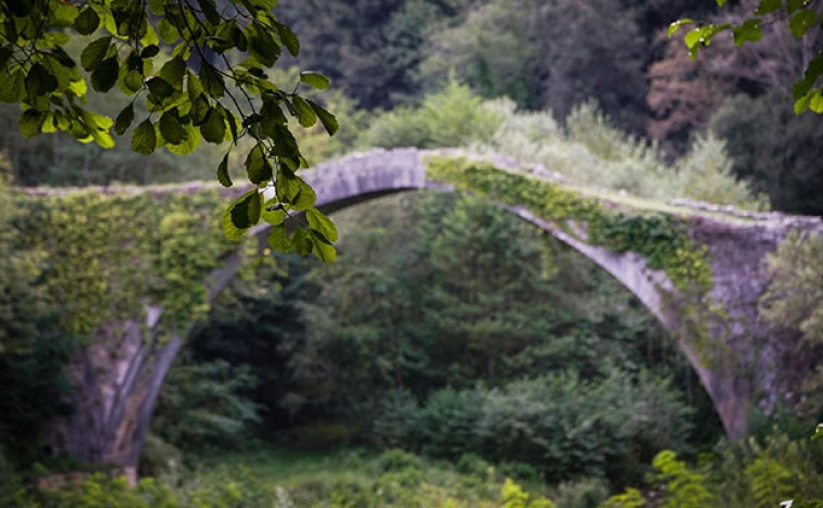 The Roman kingdom had 300,000 kilometers of road - above all, what historians believed