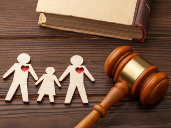 Familienvielfalt: rechtliche Fortschritte und anstehende Spannungen