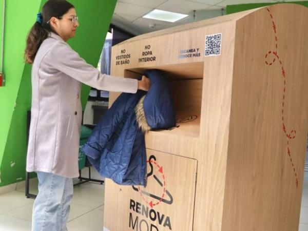 Was ist Kreislaufmode? Bogotá startet ein Netzwerk von 17 Containern für Altkleider