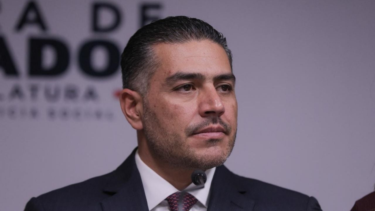 Sheinbaum beruft das Sicherheitskabinett nach der Ermordung von Carlos Manzo, dem Bürgermeister von Uruapan, ein