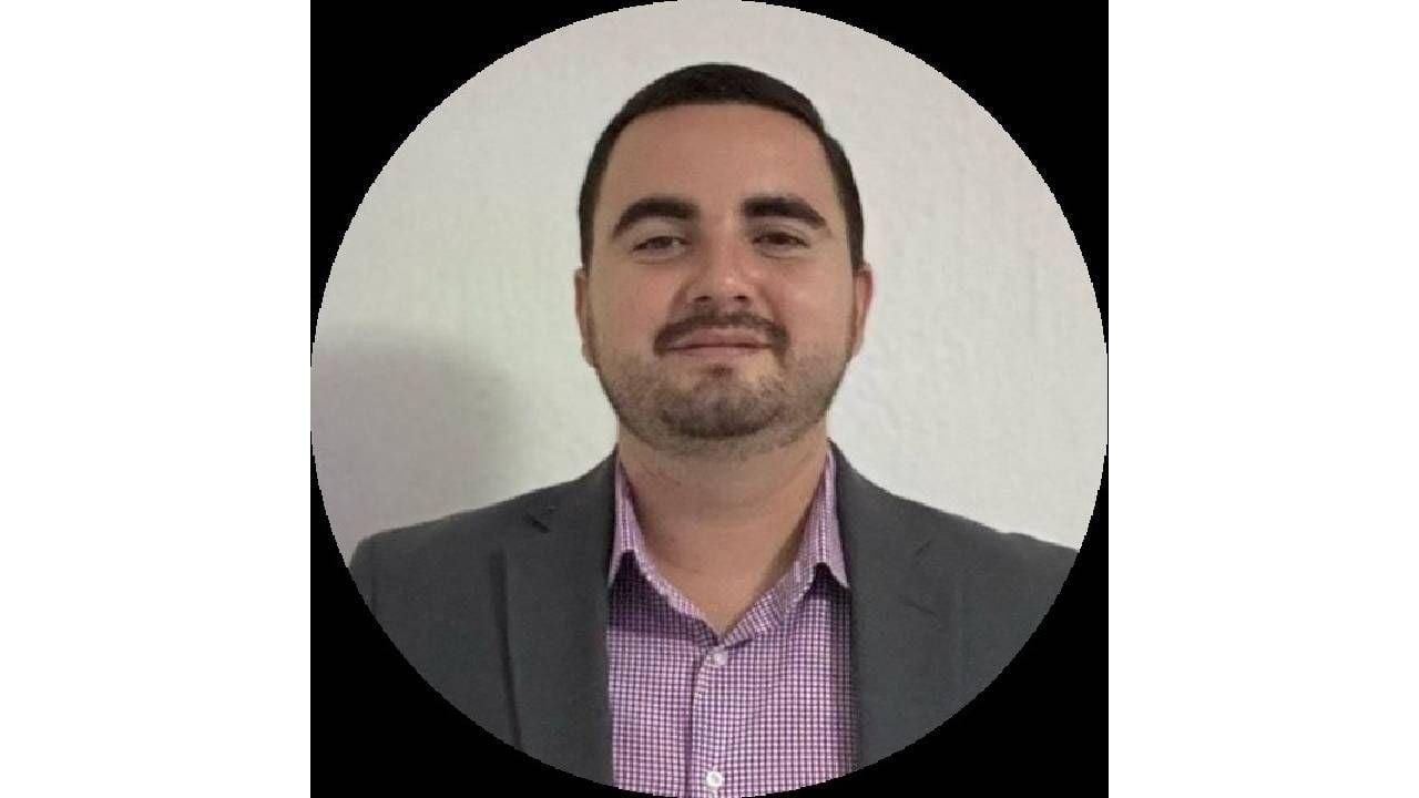 Первый судья, избранный в ходе судебной реформы, ушел в отставку: кто такой Адриан Агирре Эрнандес?