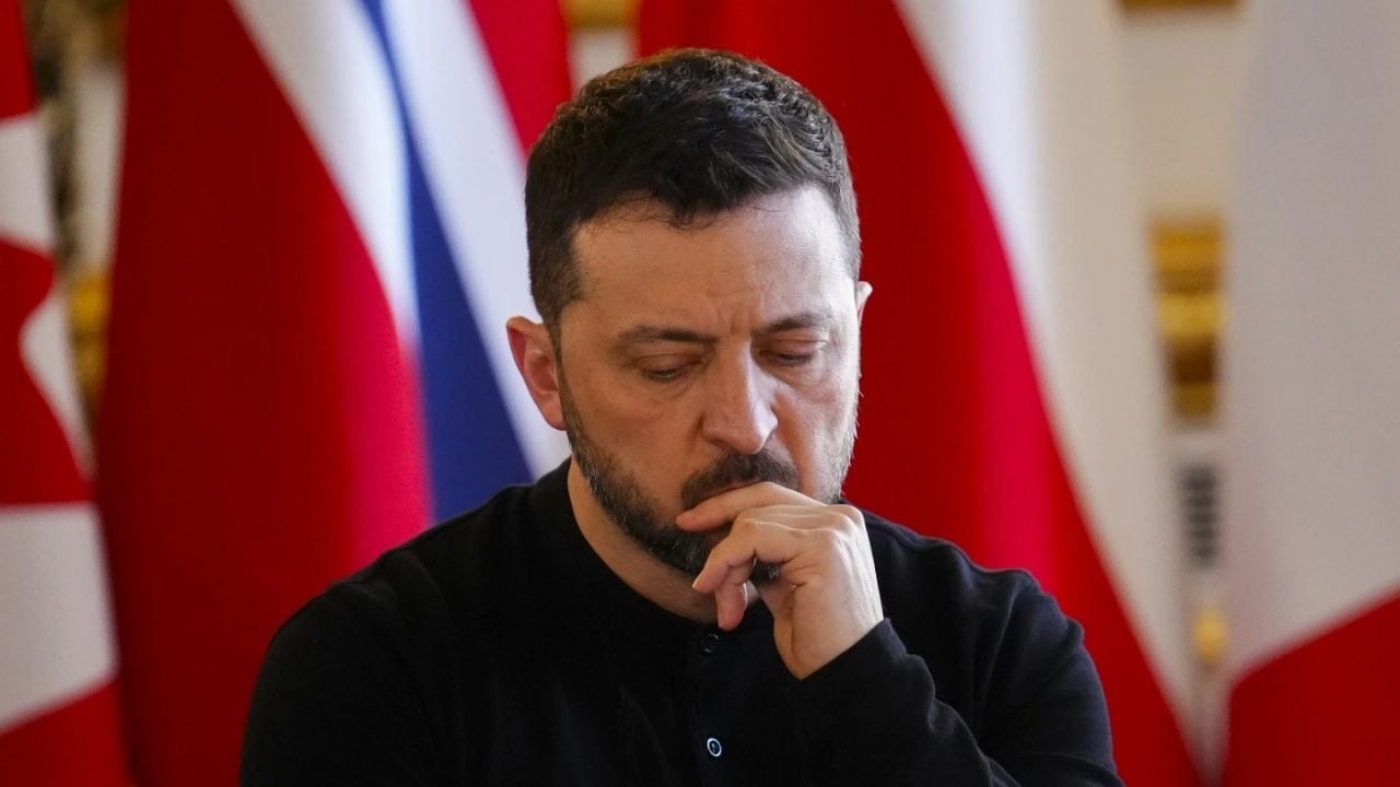 Zelenski, Putin'i önümüzdeki perşembe günü İstanbul'da şahsen beklediğini duyurdu.