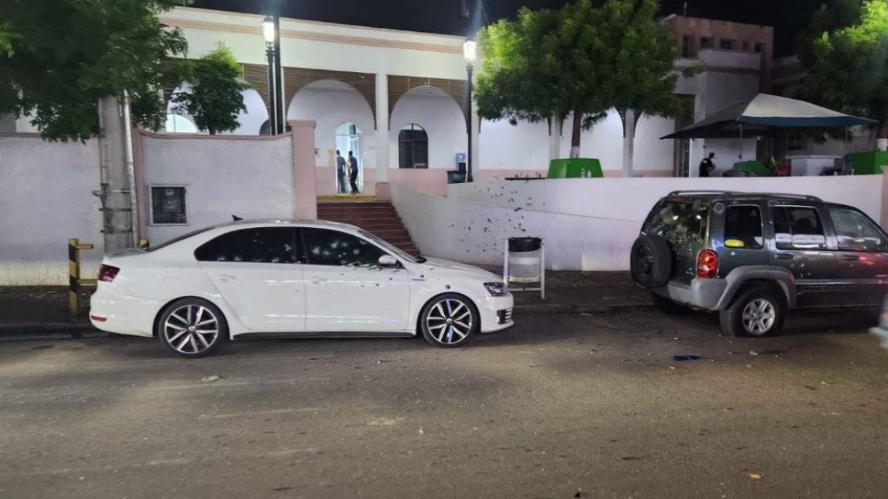 Ataque armado no Hospital Civil de Culiacán deixa três mortos e quatro feridos.