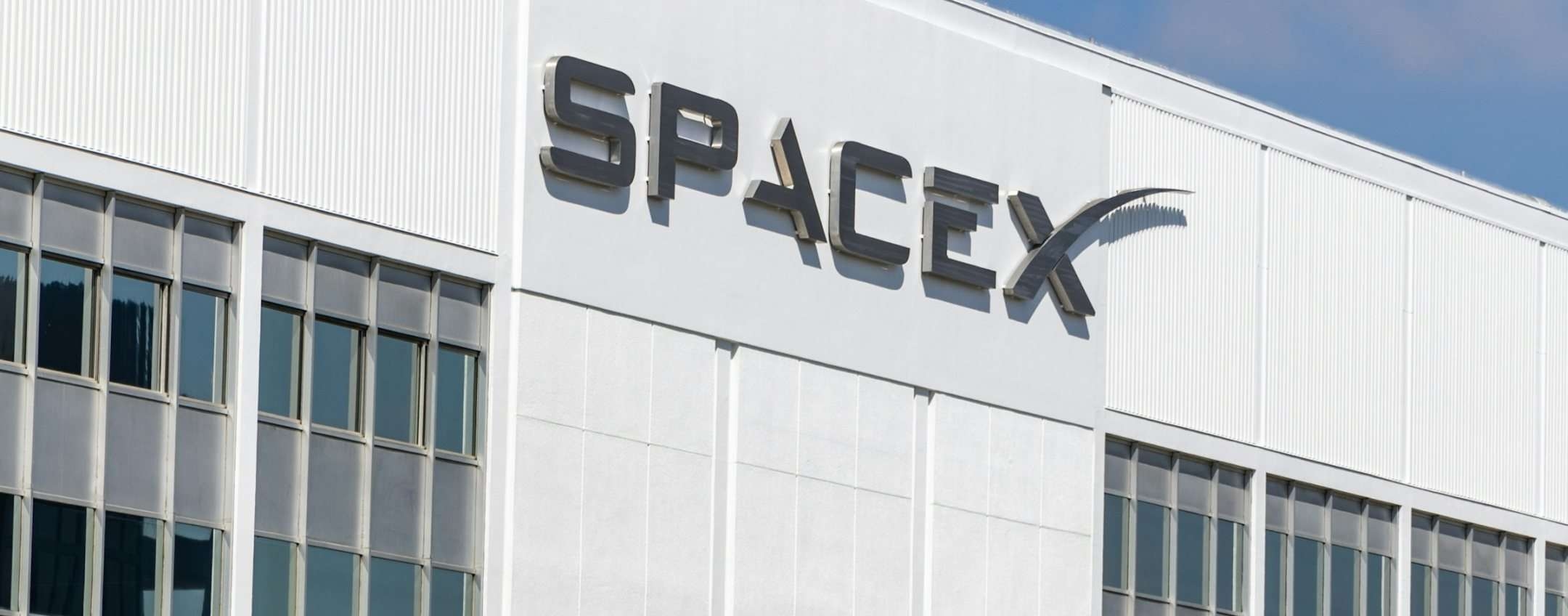 SpaceX invests $2 billion in xAI