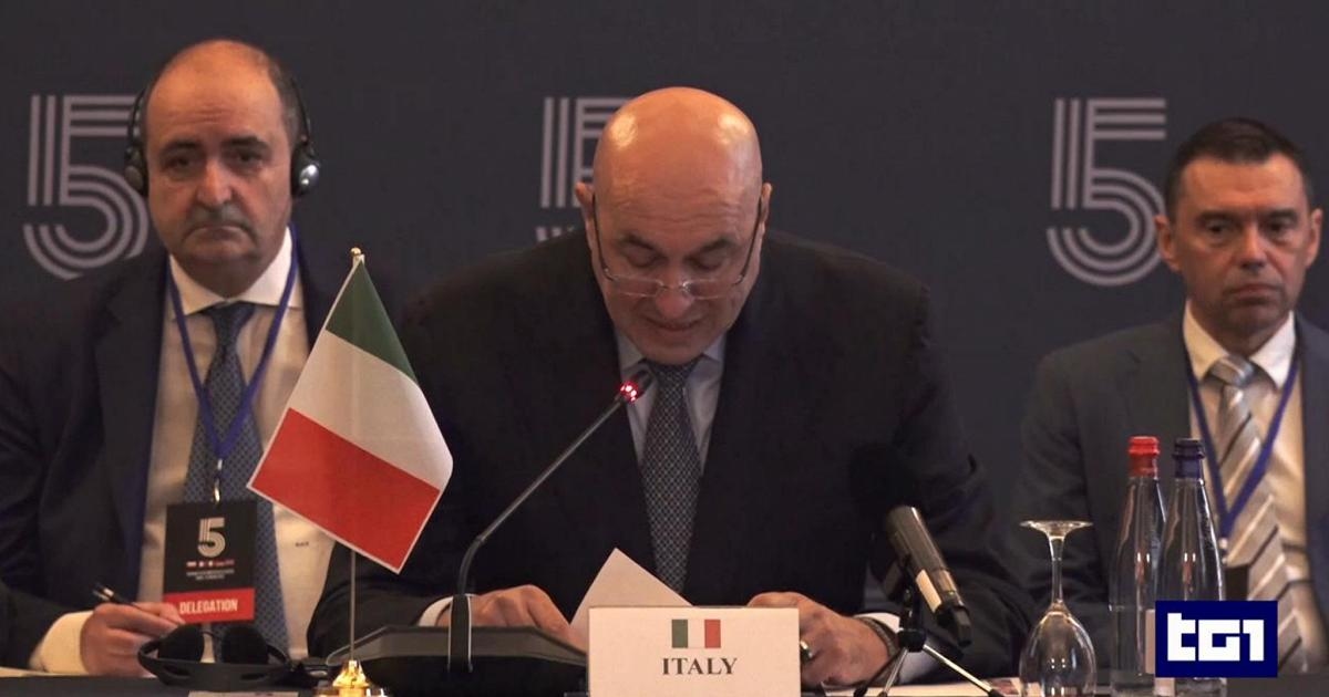 Roma, vertice a cinque della Difesa. Crosetto: "La pace dipende dalla Russia e da Putin"