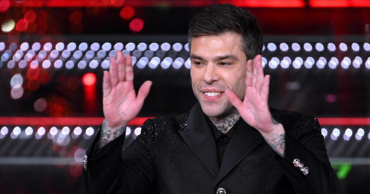 Forza Italia Jugendkongress, Fedez unter den Gästen löst Diskussion aus