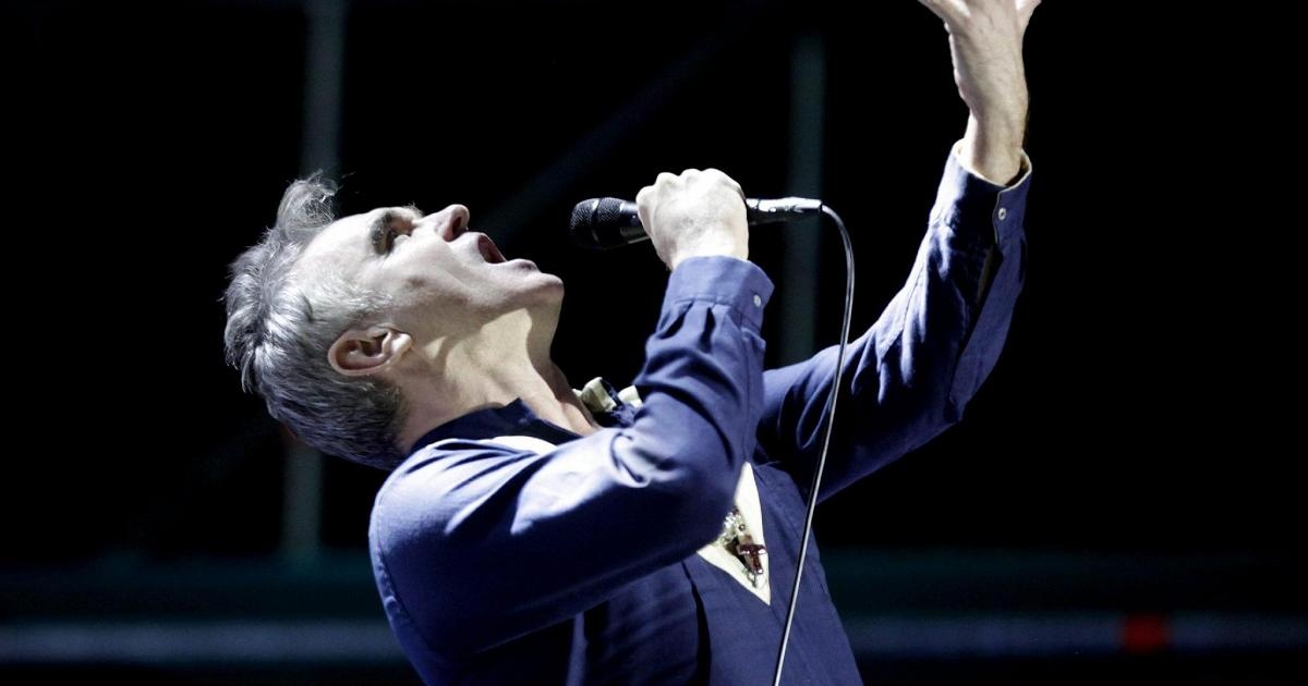 Morrissey arrives in Italy after canceling some dates of his European tour
