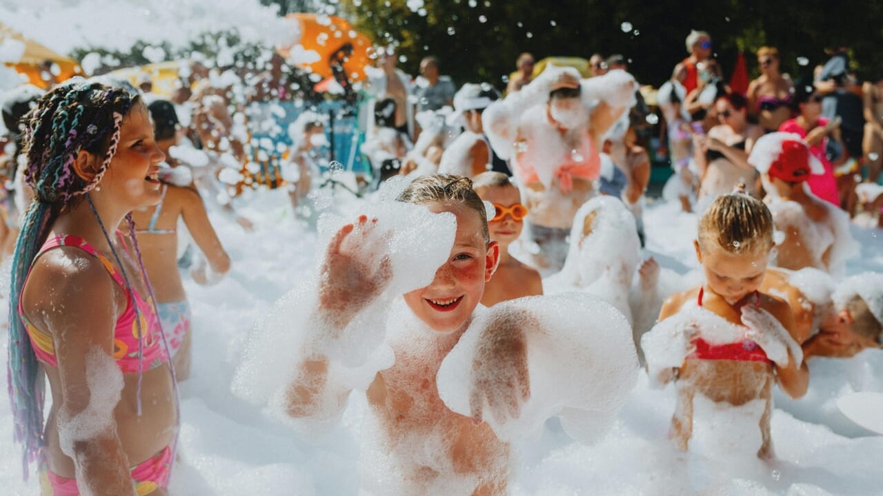 In de film- en televisieparken van Rome is de zomer een spektakel dat u niet mag missen.